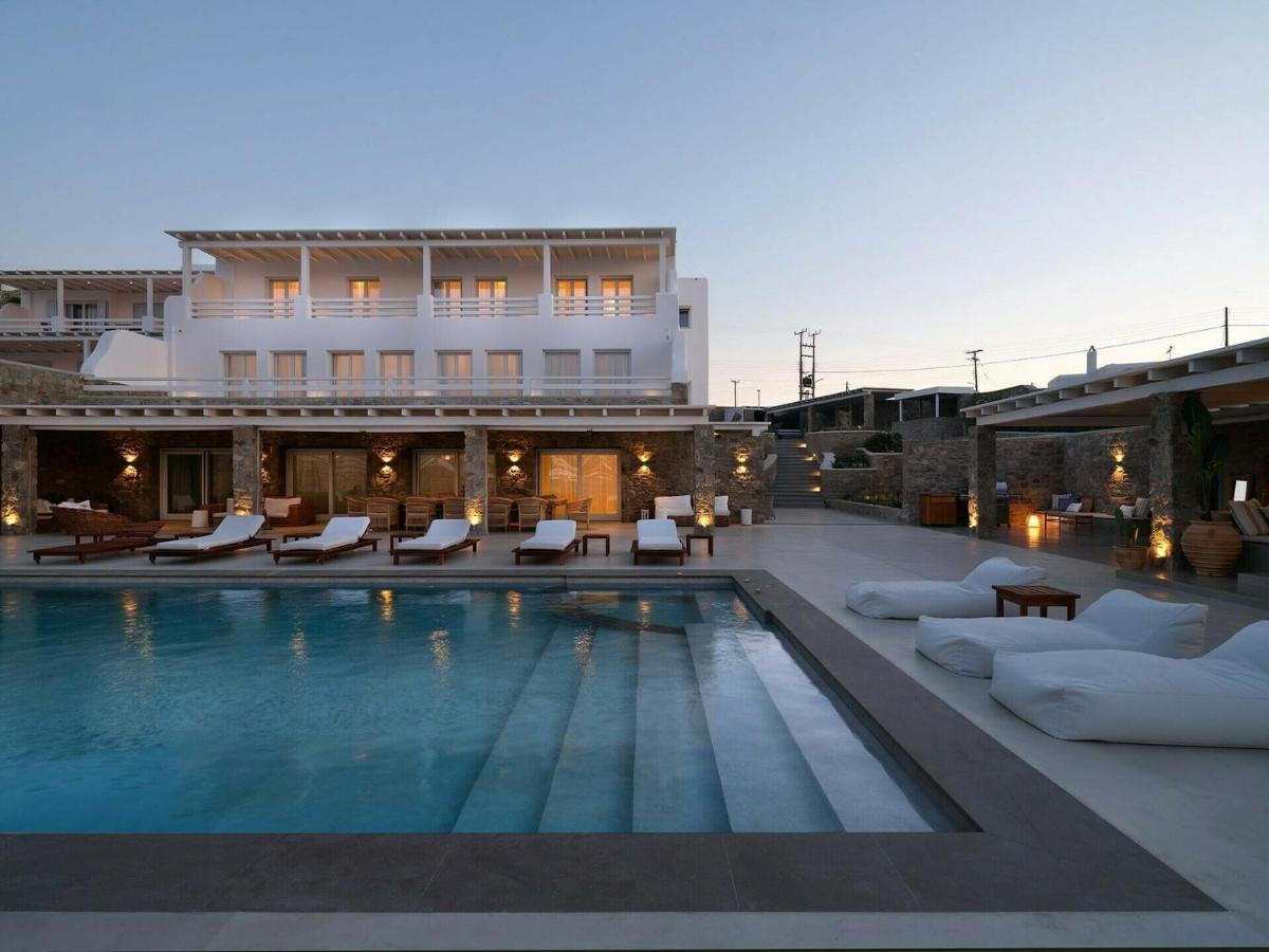 White Serenity Villa *